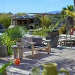 Hébergement de vacances Contemporary With Views Of Cap D'antibes Nice