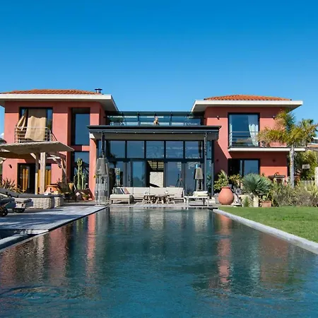 Feriehus Contemporary With Views Of Cap D'antibes