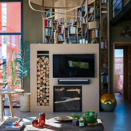 Feriehus Contemporary With Views Of Cap D'antibes *