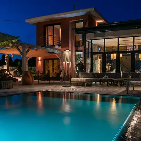 Contemporary With Views Of Cap D'antibes *