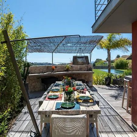 بيت للعطل Contemporary With Views Of Cap D'antibes *