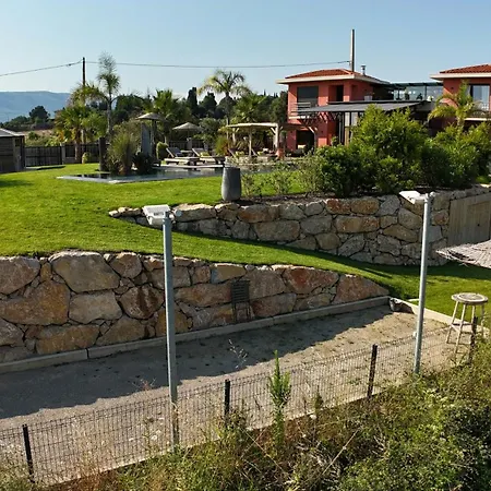 Nyaraló Contemporary With Views Of Cap D'antibes