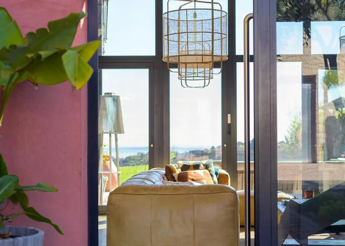 Contemporary With Views Of Cap D'antibes Prázdninový dům *