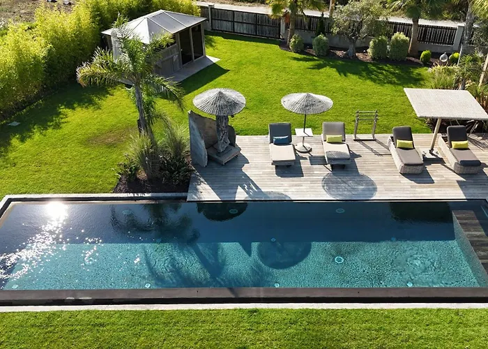 Contemporary With Views Of Cap D'antibes Nice