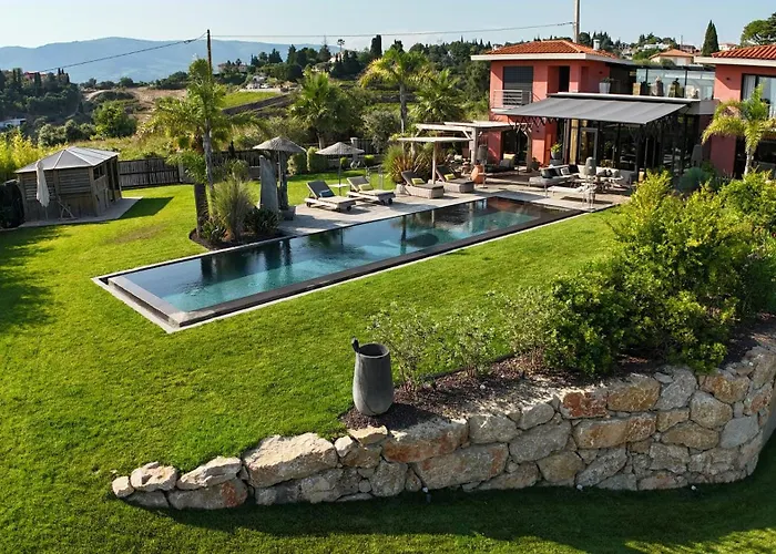 Prázdninový dům Contemporary With Views Of Cap D'antibes *