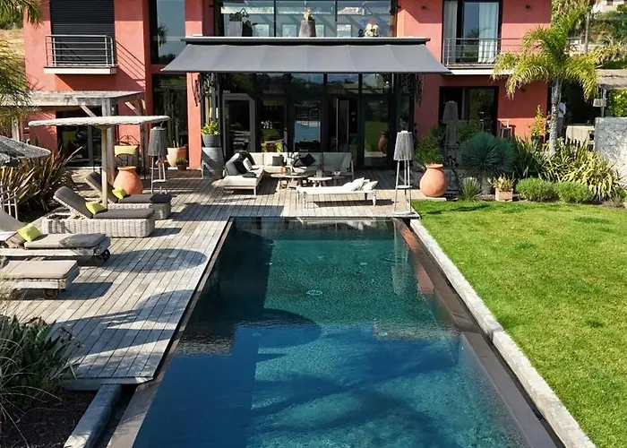 Contemporary With Views Of Cap D'antibes * Nice