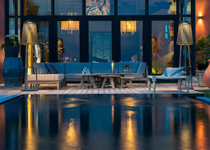 Prázdninový dům Contemporary With Views Of Cap D'antibes *