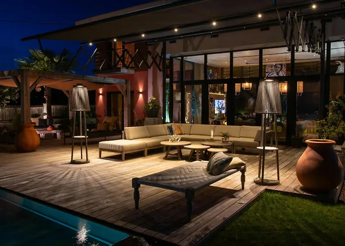 Prázdninový dům Contemporary With Views Of Cap D'antibes *