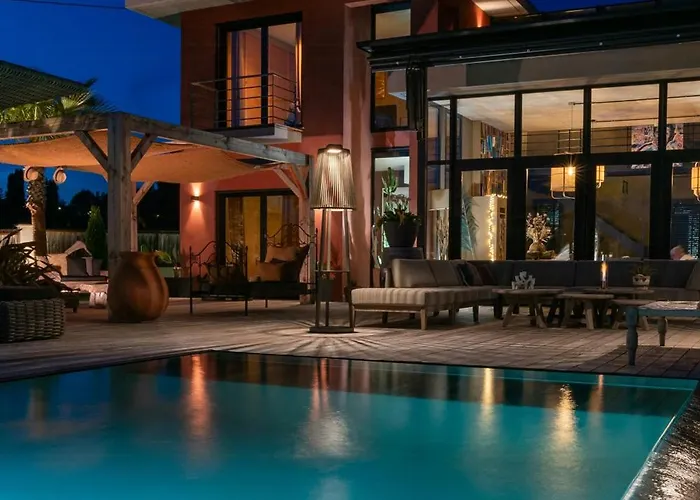 Contemporary With Views Of Cap D'antibes *