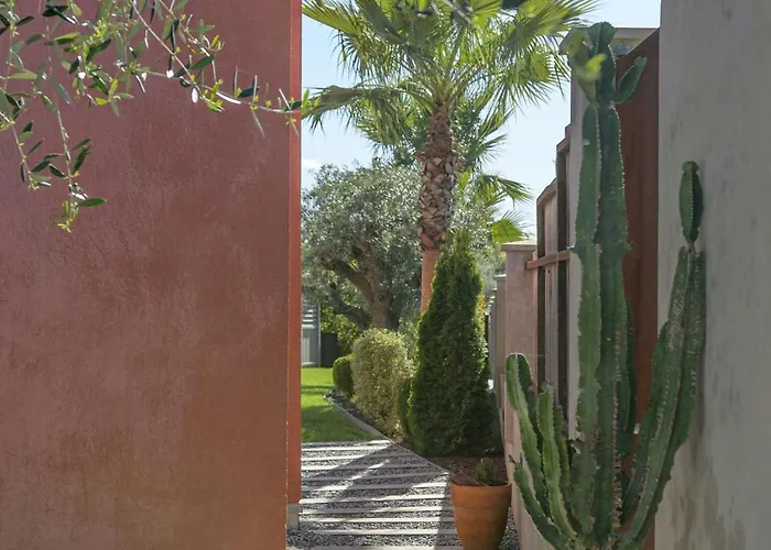 Contemporary With Views Of Cap D'antibes * Nice