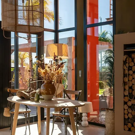 Σπίτι διακοπών Contemporary With Views Of Cap D'antibes *